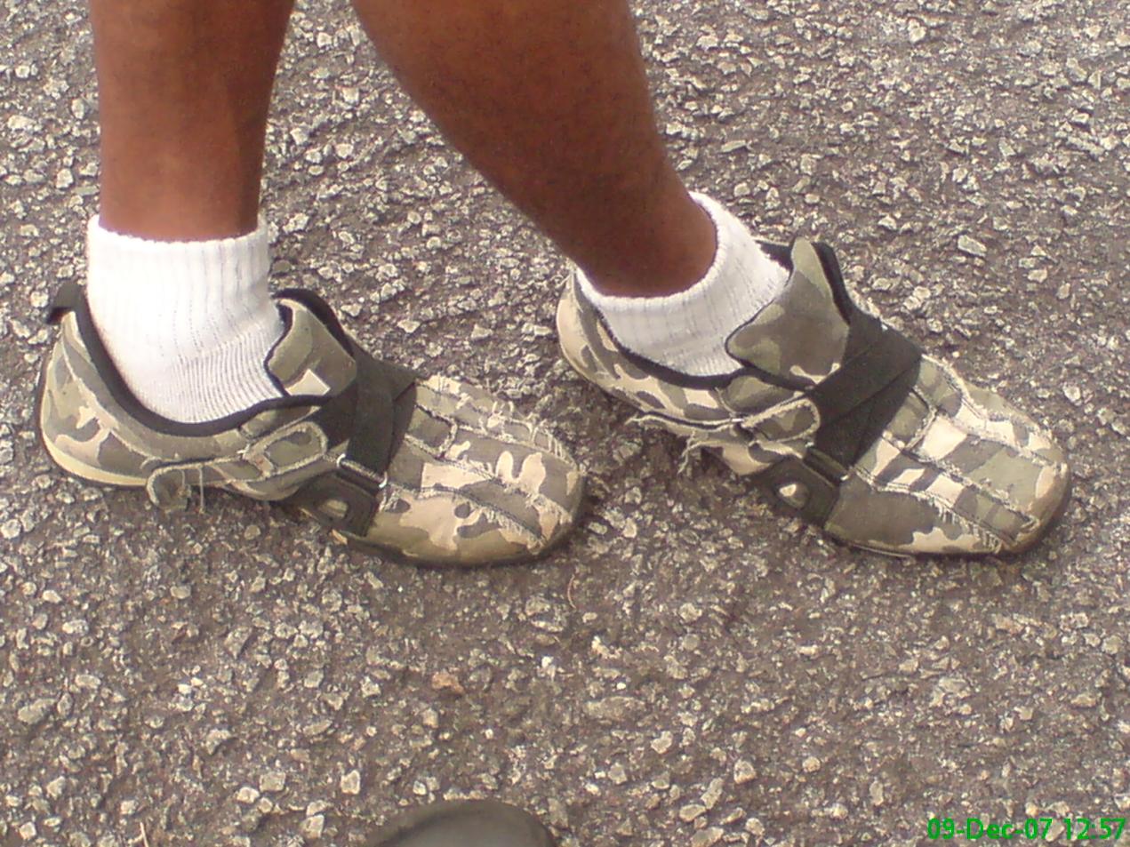 Loreng cycling shoes.. cool !