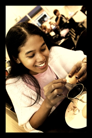 missjewelz @ kluang station