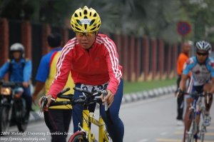 missjewelz on d bike