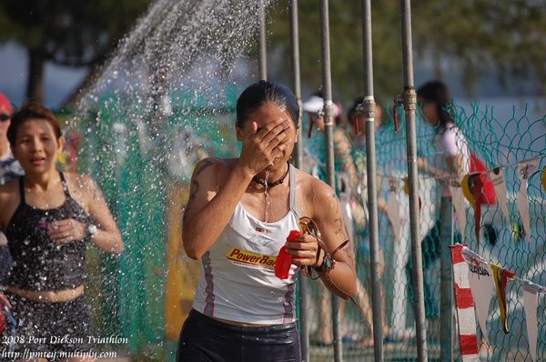 no time to lose !! go Julie !! Tey, thanks ! love dis pic.