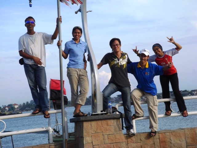 Diba, right most (in red jersey)