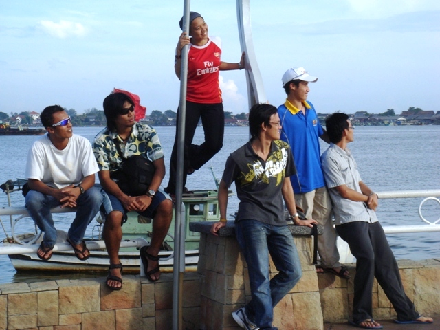 Zukhairi (zol), second from left, next to Bad