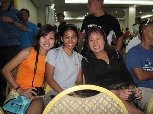 pretty ladies in a row. err...IronLadies?! michelle looi,missjewelz & teryn
