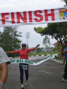 Finito ! At the finish line in MUDS 2008 at Universiti Kebangsaan Malaysia. I came in 2nd. 