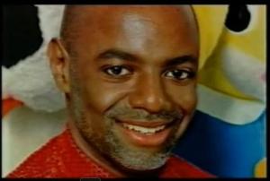 Face experts the world over,agree that this computer generated mock up represents what a de-surgery Jacko would look like