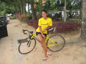 post ride pose ! hahah... thanks Adni ! I of my gila hours of training.... 2.30pm ...krazee ! I missed Langkawi alrite !!!