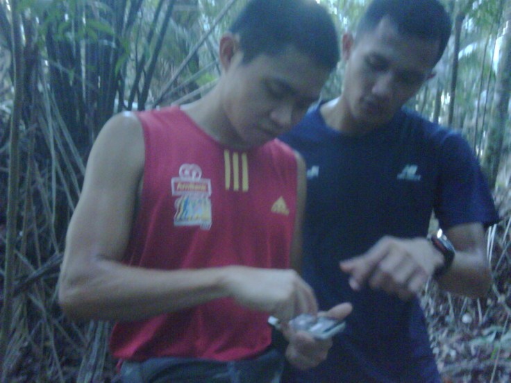 Yip checking our location ! Not lost lah. Just showing me and Ahmad the route he took the first time he came here. A tougher route according to Yip !