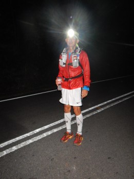 Titi 100km runner posing for missjewelz. Two thumbs up for sporting spirit, and another 1 up for the Bright headlight !!!! Congratulations to all who took part in the 50km and 100km !